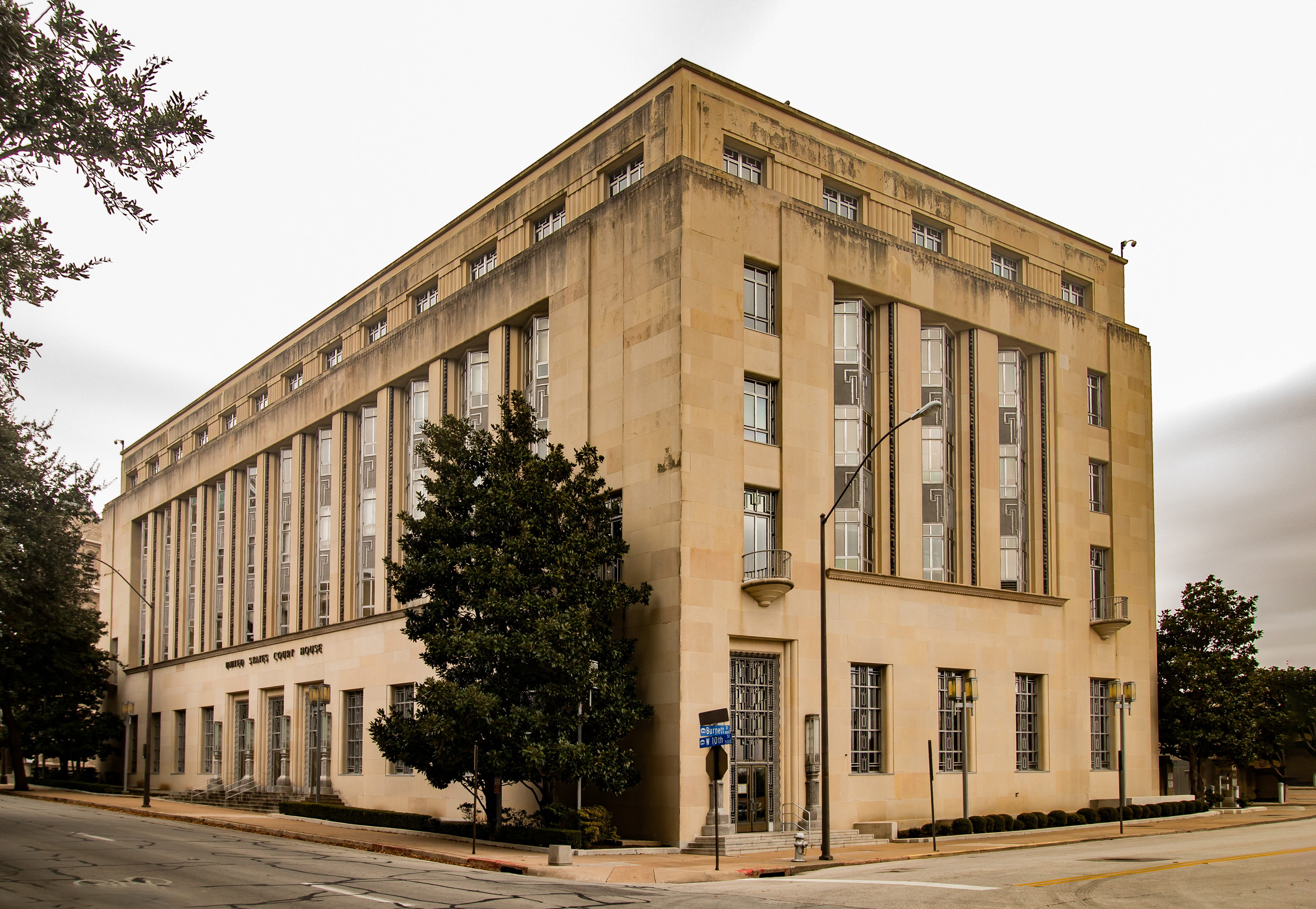 Eldon B. Mahon United States Courthouse in Fort Worth, Texas